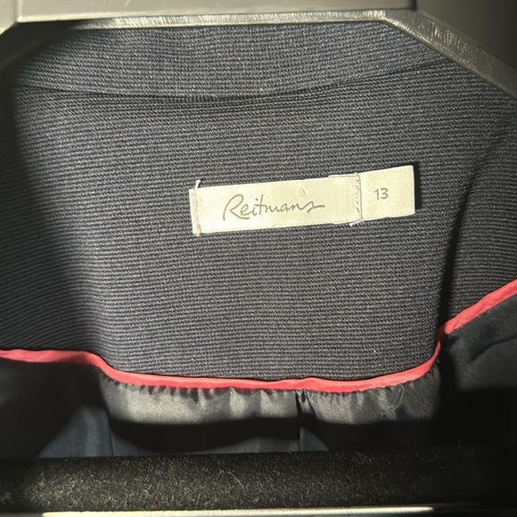 Women’s blue blazer size 13, by Reitmans, single button, from tv show wardrobe - Picture 4 of 5